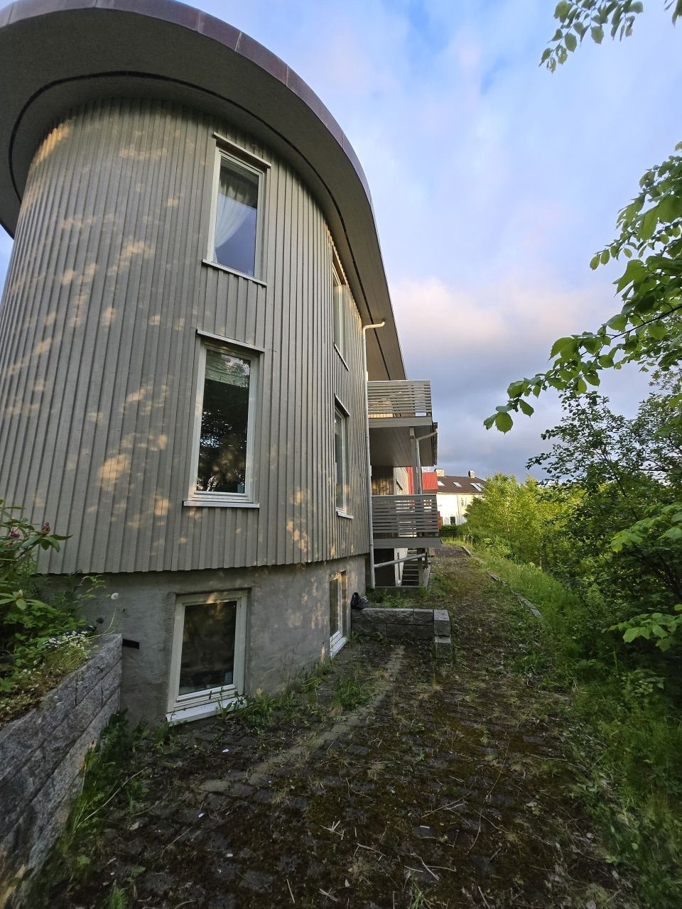Fasadeprosjekt under arbeid – Hendt AS